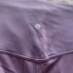 Align women’s cropped purple leggings
